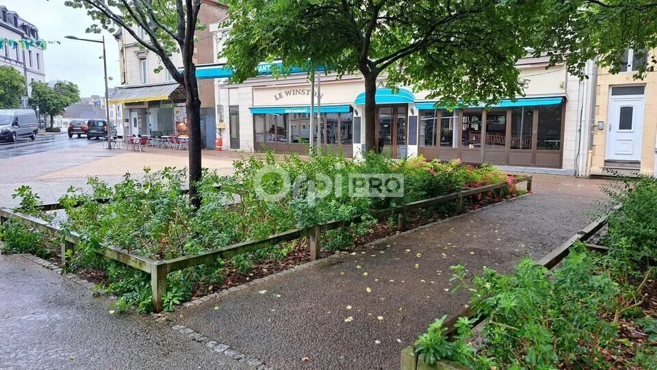 Retail in Montluçon for lease - Building Photo - Image 2 of 6