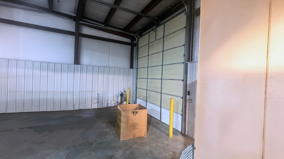 1019 Cowan Dr, Lebanon, MO for lease - Building Photo - Image 2 of 2