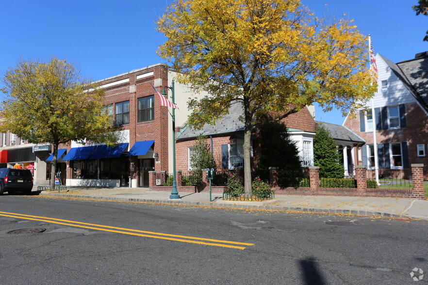 315 Springfield Ave, Summit, NJ for lease - Building Photo - Image 3 of 3