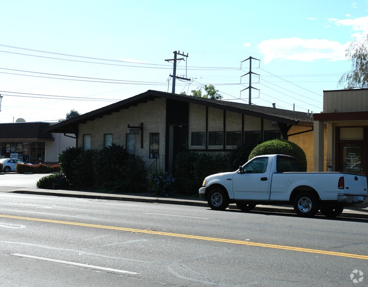 1915 Springs Rd, Vallejo, CA for sale - Building Photo - Image 3 of 9