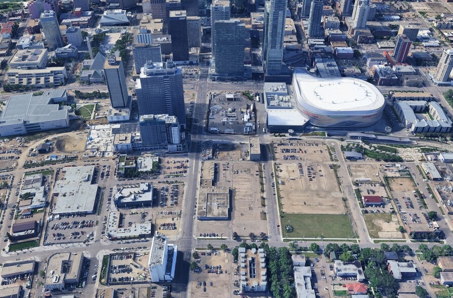 10567 101st St NW, Edmonton, AB for sale - Building Photo - Image 1 of 2