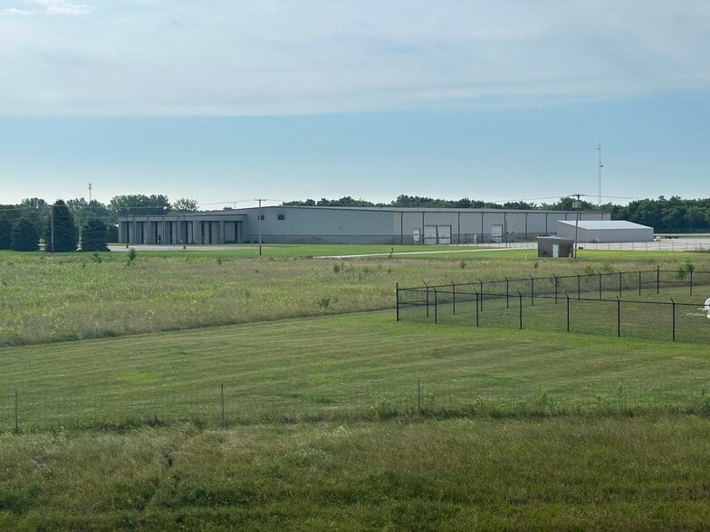 160 W 750, Howe, IN for sale - Primary Photo - Image 1 of 7