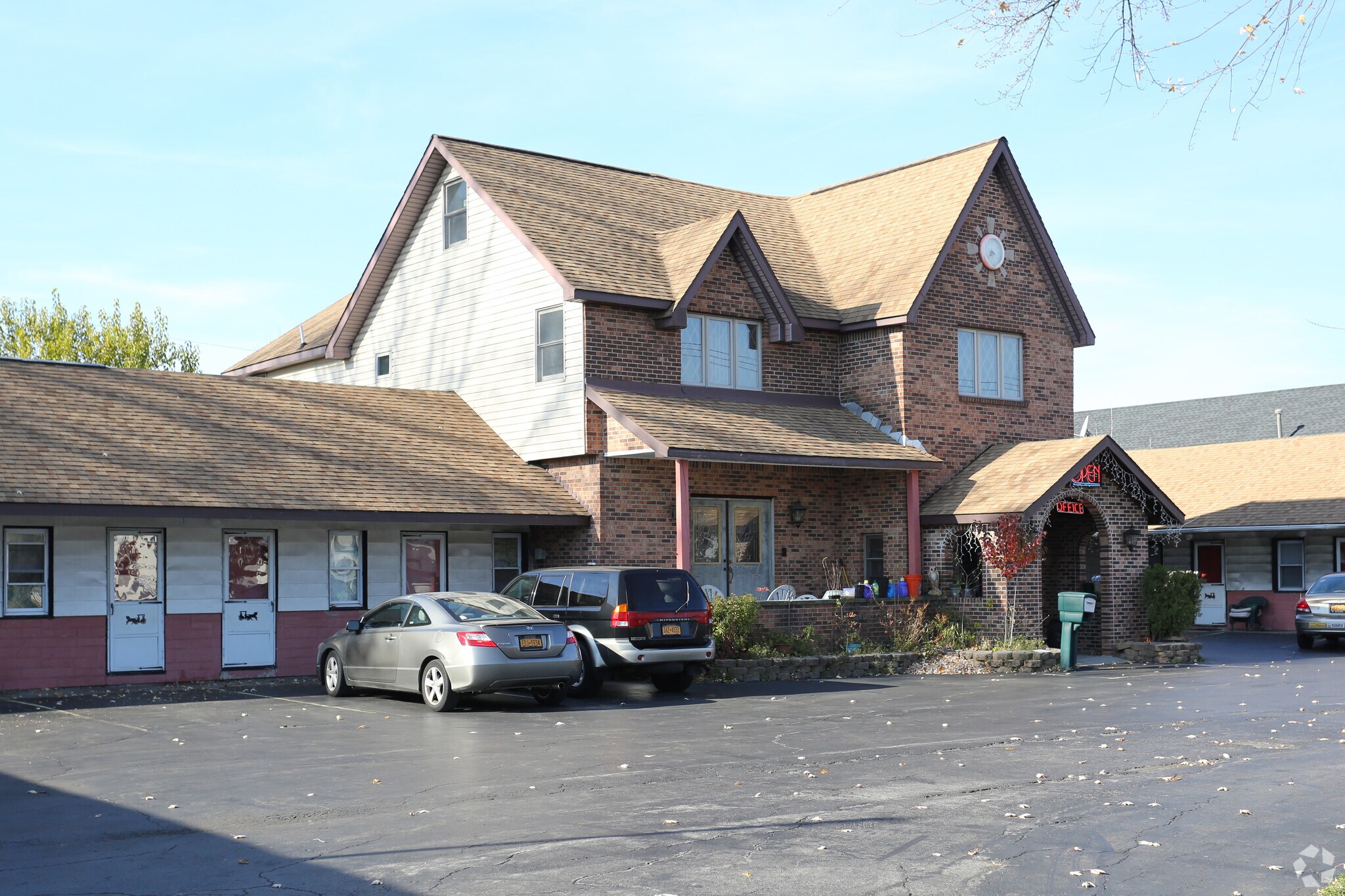 2436 Niagara Falls Blvd, Tonawanda, NY for sale Primary Photo- Image 1 of 1