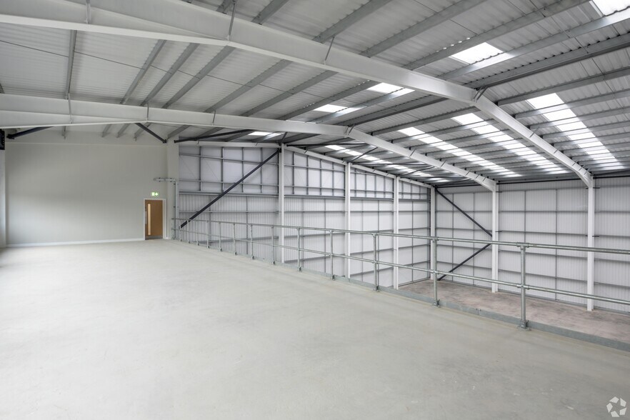 Magna Rd, Wigston for lease - Interior Photo - Image 3 of 15