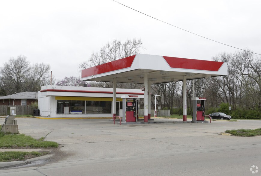 2525 SW 29th St, Topeka, KS for sale - Primary Photo - Image 1 of 1