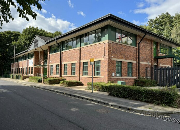 Pontefract Rd, Barnsley for lease Primary Photo- Image 1 of 8