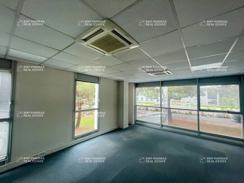 Office in Nantes for sale - Interior Photo - Image 2 of 12