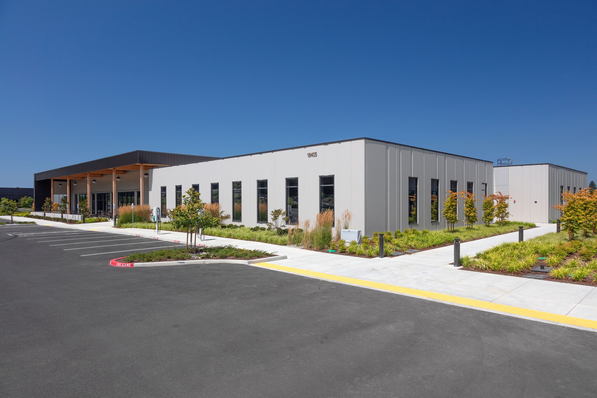 18105 SE Mill Plain Blvd, Vancouver, WA for lease Building Photo- Image 1 of 2