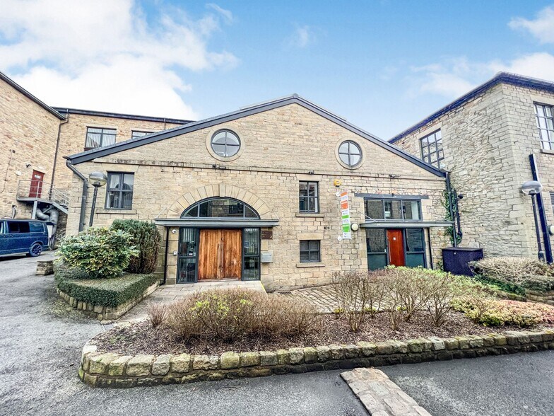 The Hall Coppice, Bolton for sale - Building Photo - Image 1 of 1