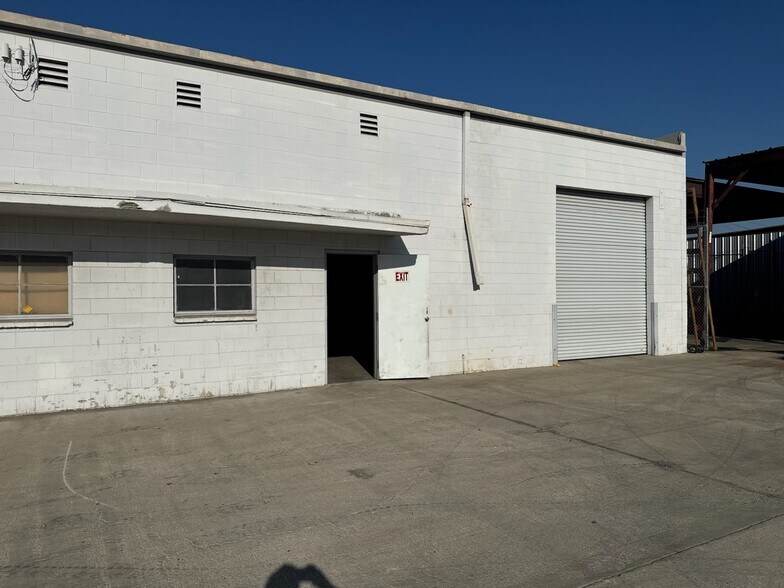 8024 Allport Ave, Santa Fe Springs, CA for lease - Building Photo - Image 2 of 11