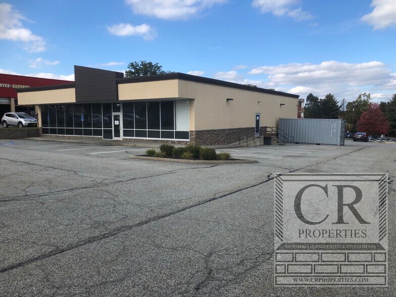425 Route 211 E, Middletown, NY for sale - Primary Photo - Image 1 of 1