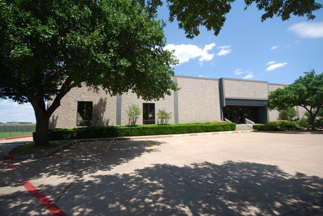 4251-4257 Kellway Cir, Addison, TX for lease - Primary Photo - Image 1 of 5