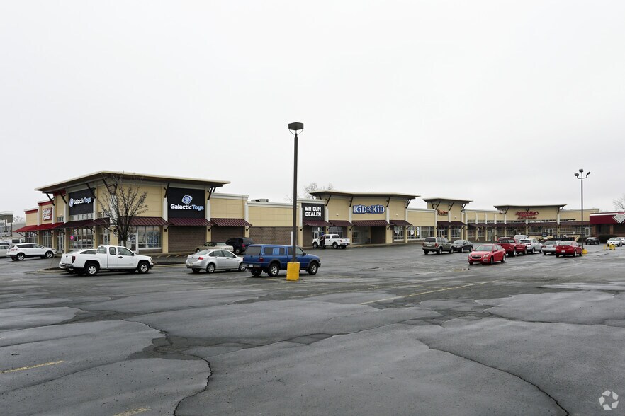 3108-3122 28th St SE, Kentwood, MI for sale - Primary Photo - Image 1 of 1