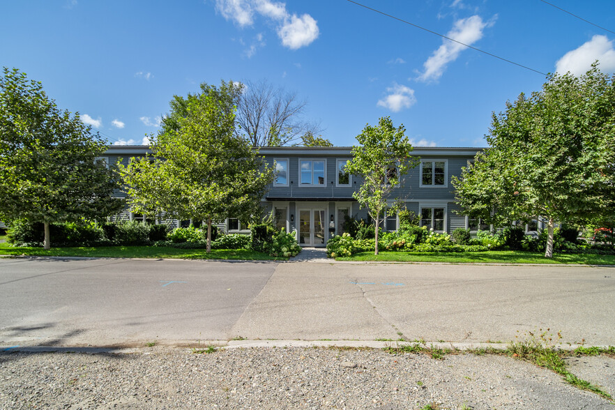 60 Mill St, Gananoque, ON for lease - Building Photo - Image 2 of 18