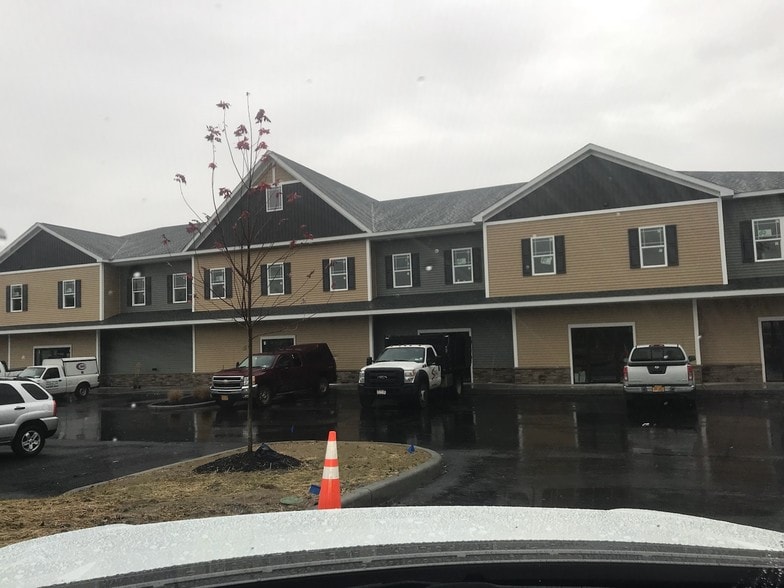 175 Troy Schenectady Rd, Watervliet, NY for sale - Primary Photo - Image 1 of 1