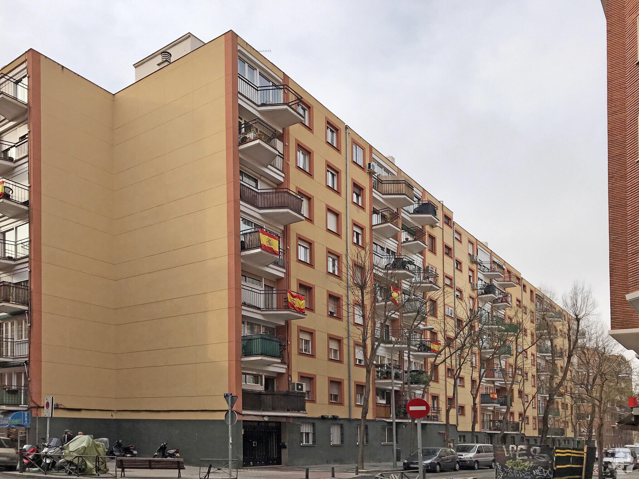 Calle Juan Duque, 36, Madrid, Madrid for sale Primary Photo- Image 1 of 1