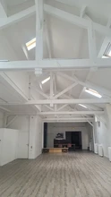Retail in Paris for lease Interior Photo- Image 2 of 2