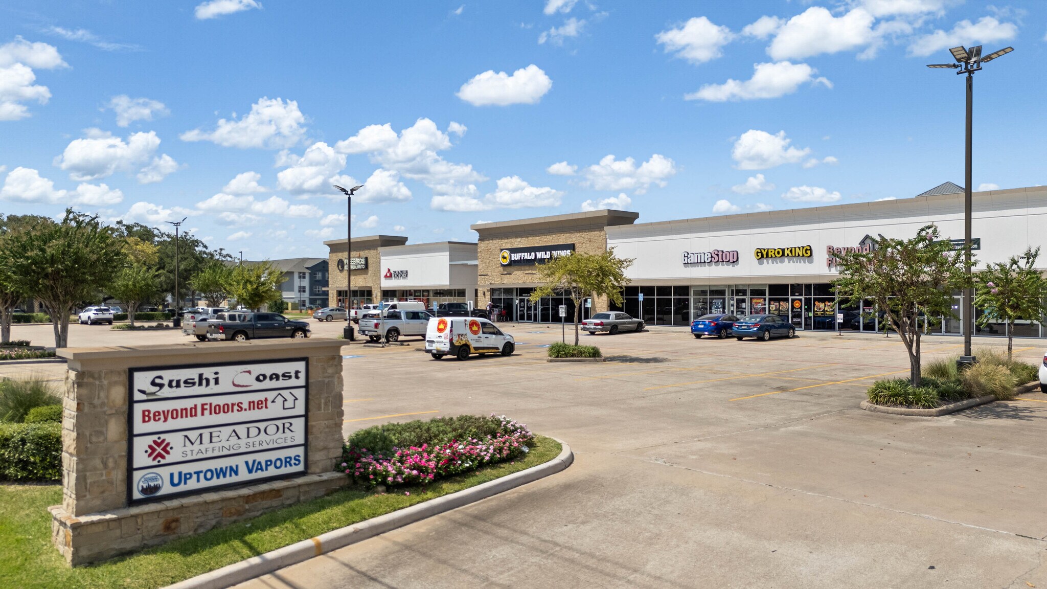 528 W Bay Area Blvd, Webster, TX for lease Building Photo- Image 1 of 7