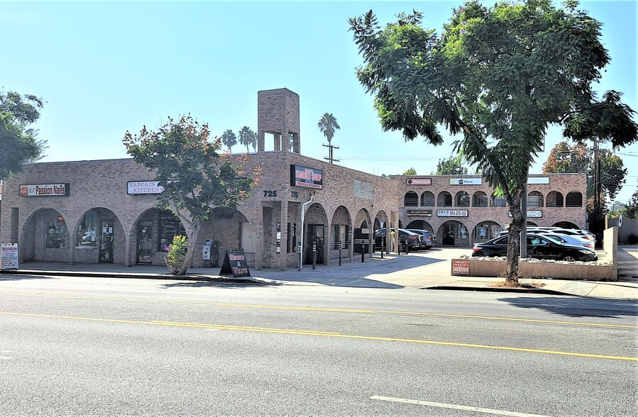 725 S Glendale Ave, Glendale, CA for sale - Building Photo - Image 1 of 1