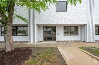 1810 S Lynhurst Dr, Indianapolis, IN for lease Building Photo- Image 2 of 15