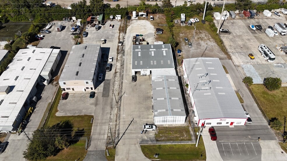 170 Rich St, Venice, FL for sale - Building Photo - Image 2 of 5