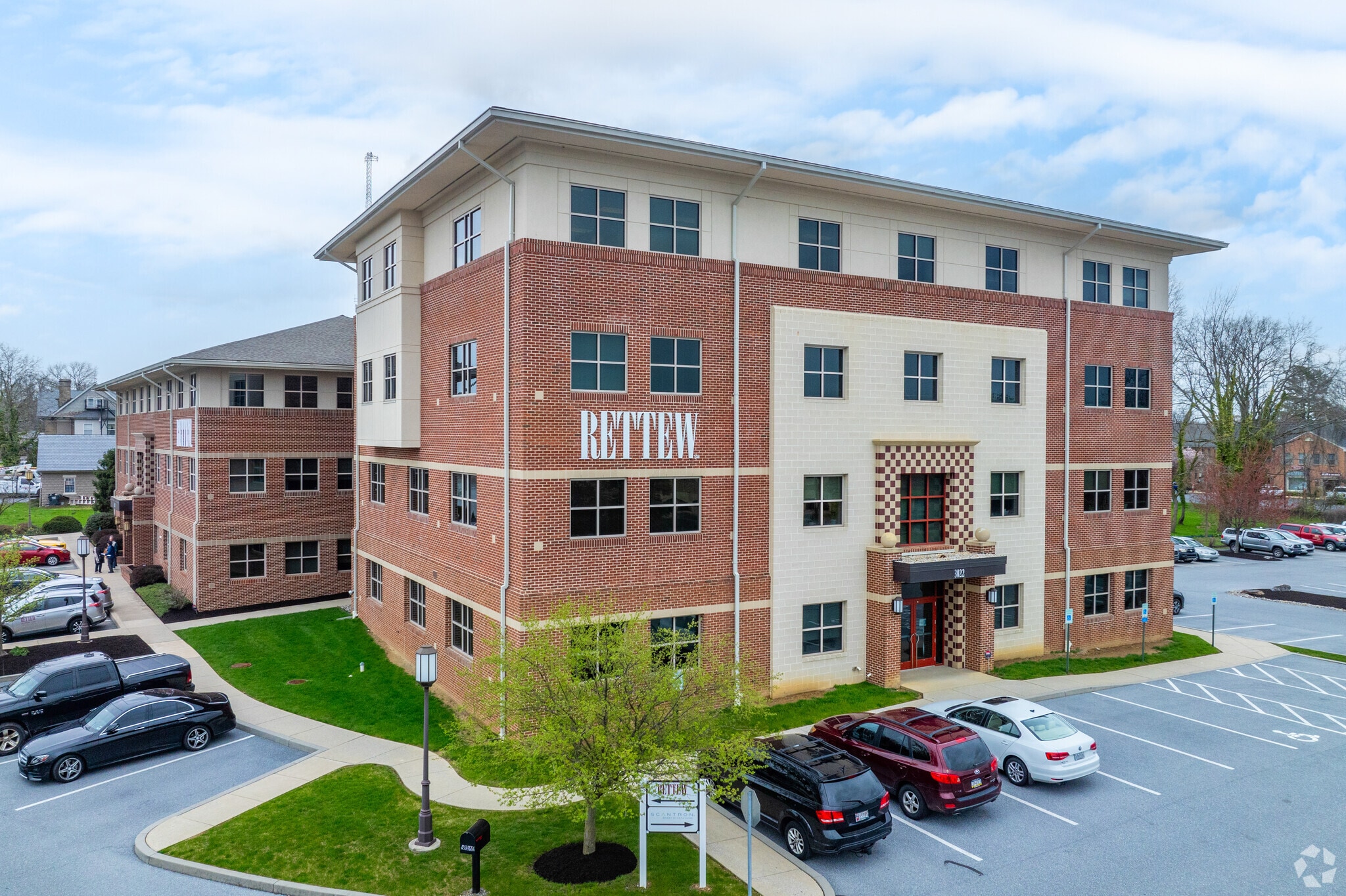 3020 Columbia Ave, Lancaster, PA for sale Primary Photo- Image 1 of 8