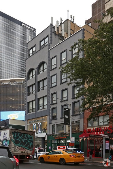 412 Eighth Ave, New York, NY for lease - Building Photo - Image 3 of 10