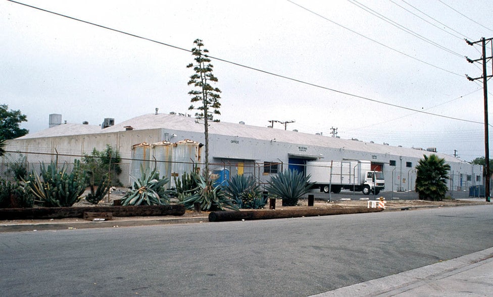 5500 W 83rd St, Los Angeles, CA for lease - Primary Photo - Image 1 of 3
