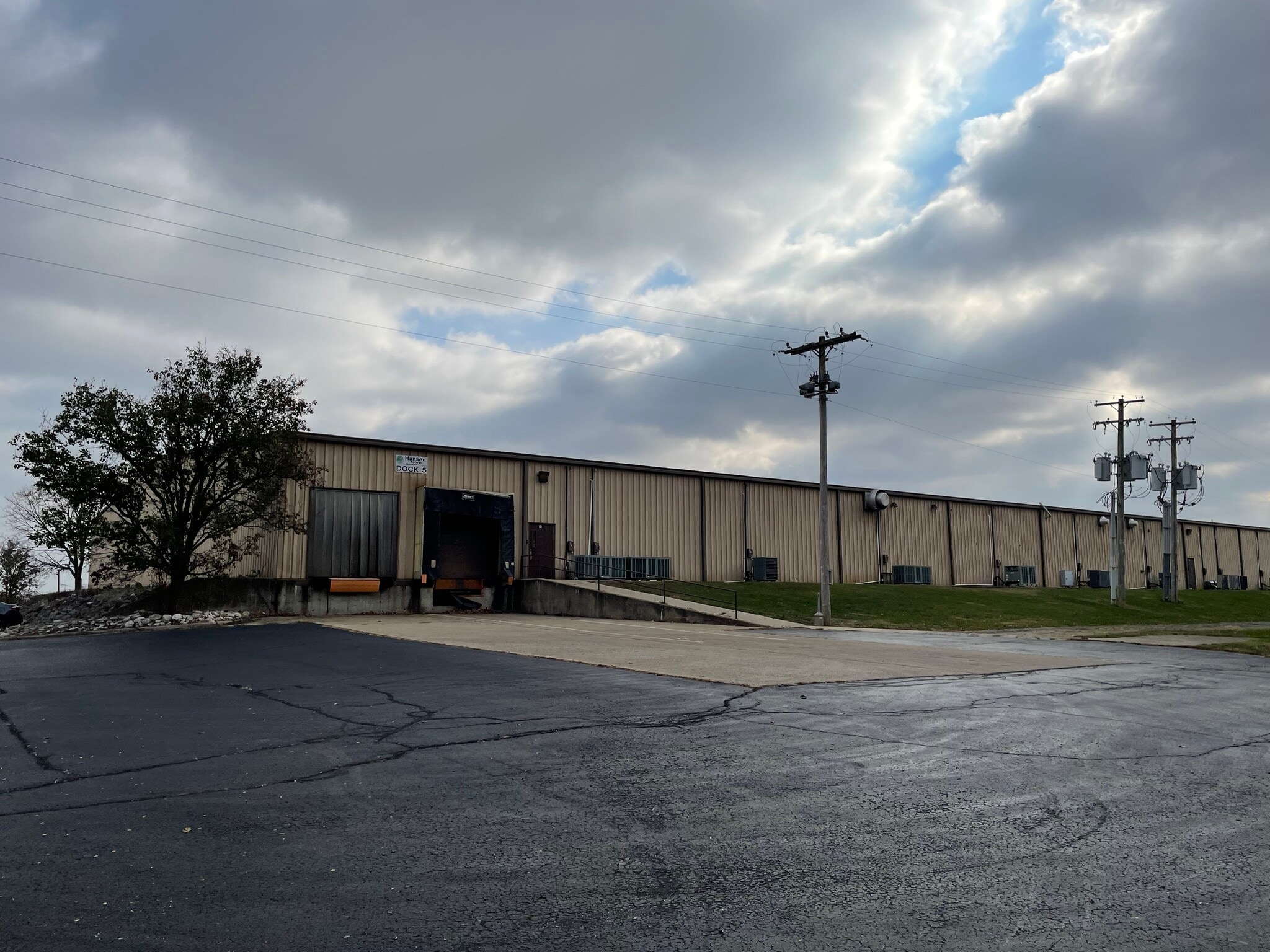 901 S 1st St, Princeton, IN for lease Interior Photo- Image 1 of 4