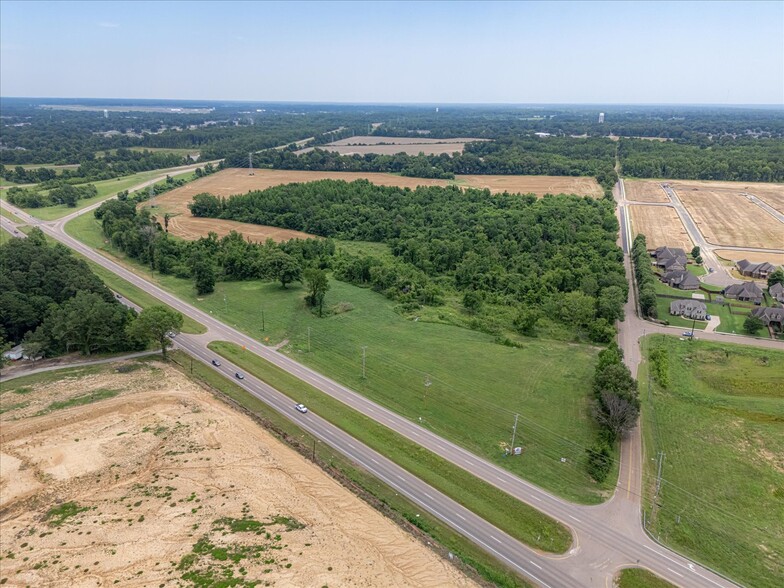 Southeast corner I-269/TN 385 @ US 51 hwy, Millington, TN for sale - Aerial - Image 1 of 5