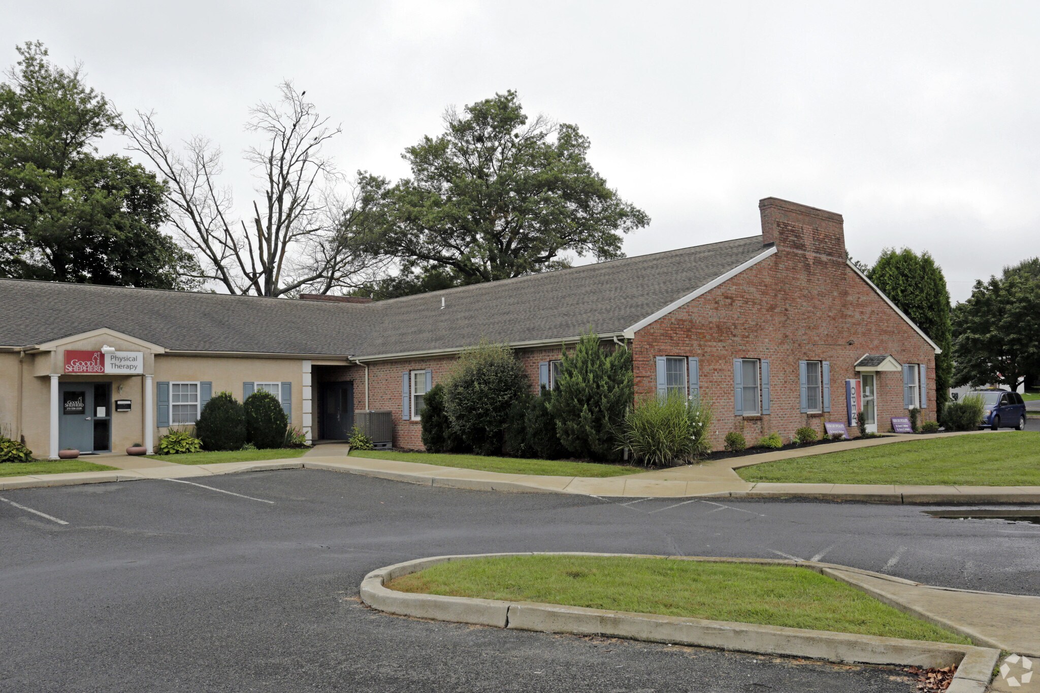 134136 Mill Rd, Quakertown, PA 18951 Country Square Office Complex