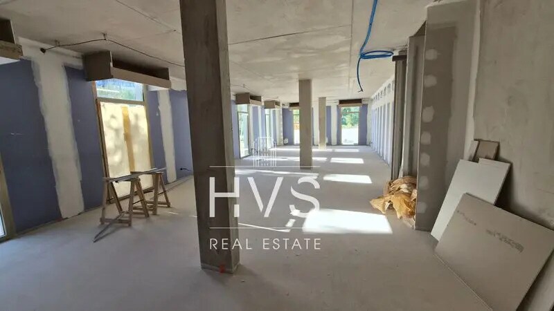 Office in Aix-en-Provence for lease - Building Photo - Image 3 of 9