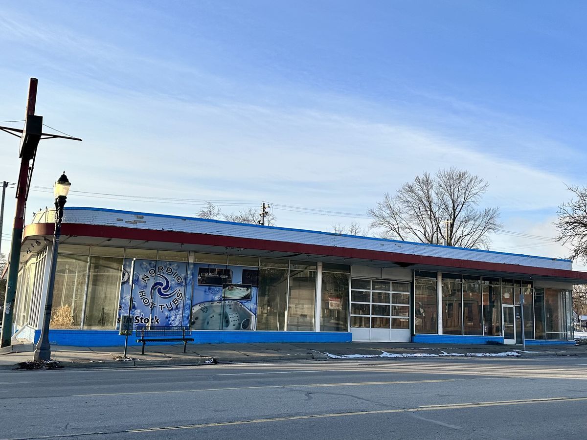 2116 E Michigan Ave, Lansing, MI for sale Building Photo- Image 1 of 1