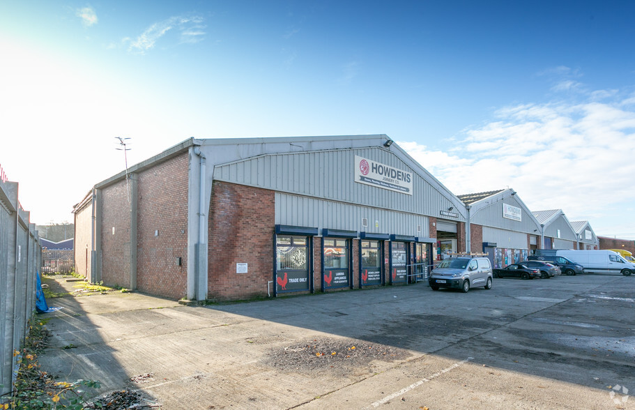 1-6 Cater Rd, Bristol for lease - Primary Photo - Image 1 of 2