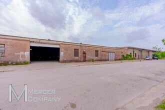 2300 S Main St, Fort Worth, TX for lease Building Photo- Image 1 of 4