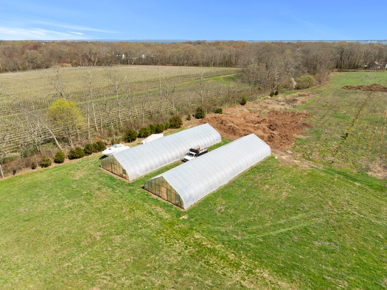 1705 & 1709 NY-25, Jamesport, NY for sale - Building Photo - Image 3 of 8