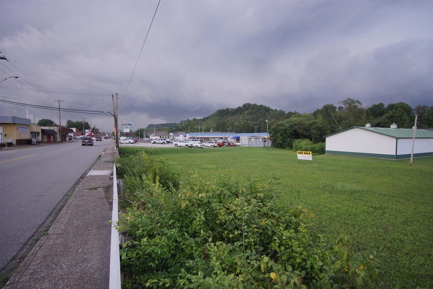 416 3rd Ave, Chesapeake, OH for sale - Building Photo - Image 1 of 6