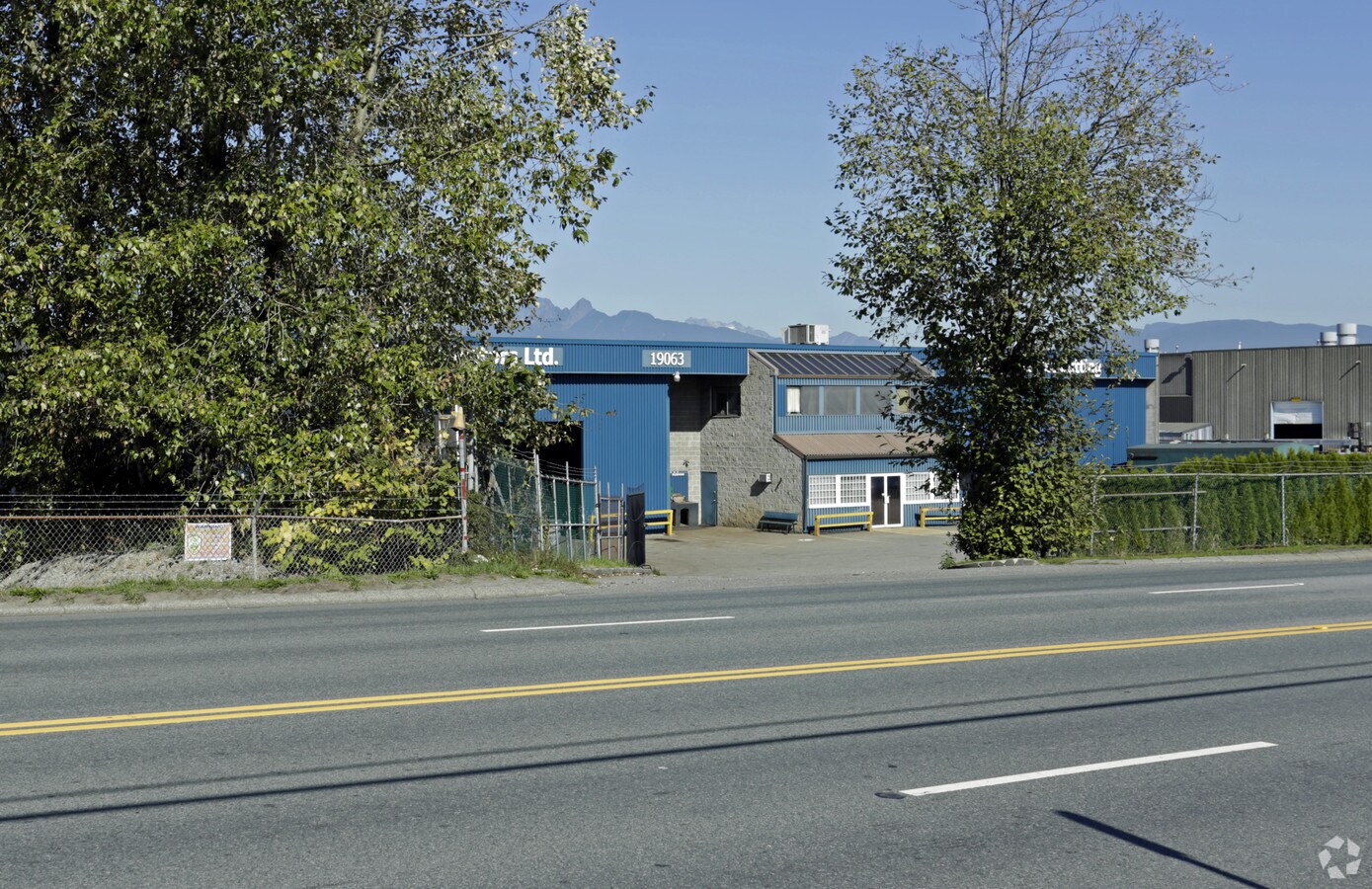 19063 96th Ave, Surrey, BC V4N 3P2