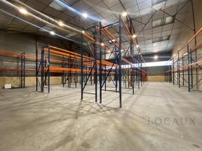 Flex in Argenteuil for lease Interior Photo- Image 1 of 6