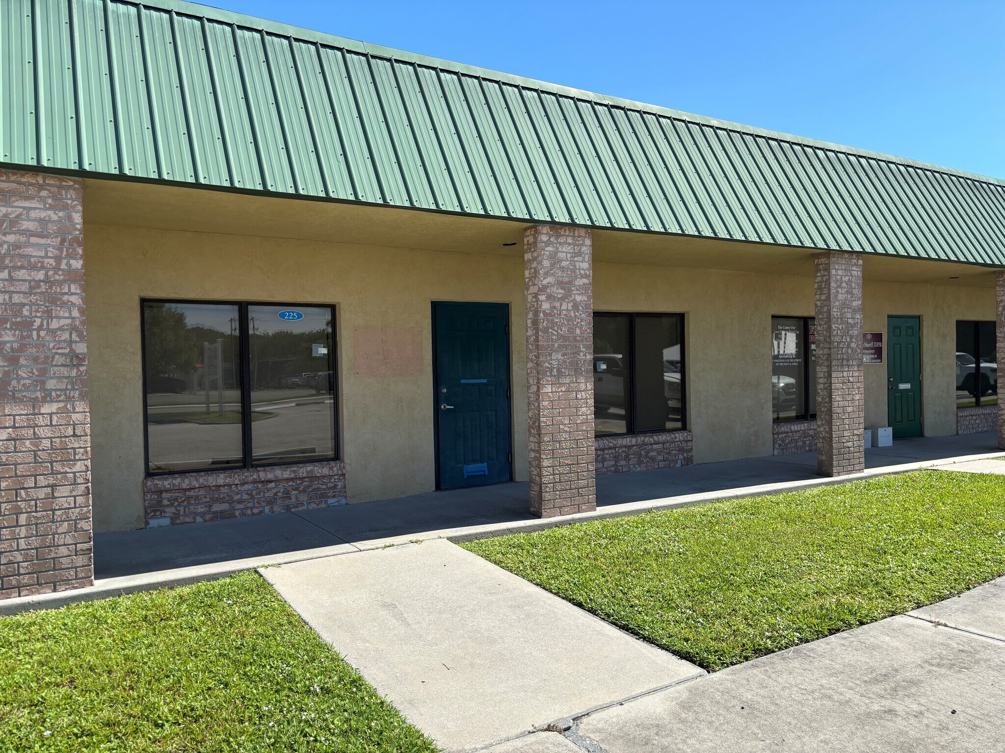 255 NE 19th Dr, Okeechobee, FL for lease Building Photo- Image 1 of 2