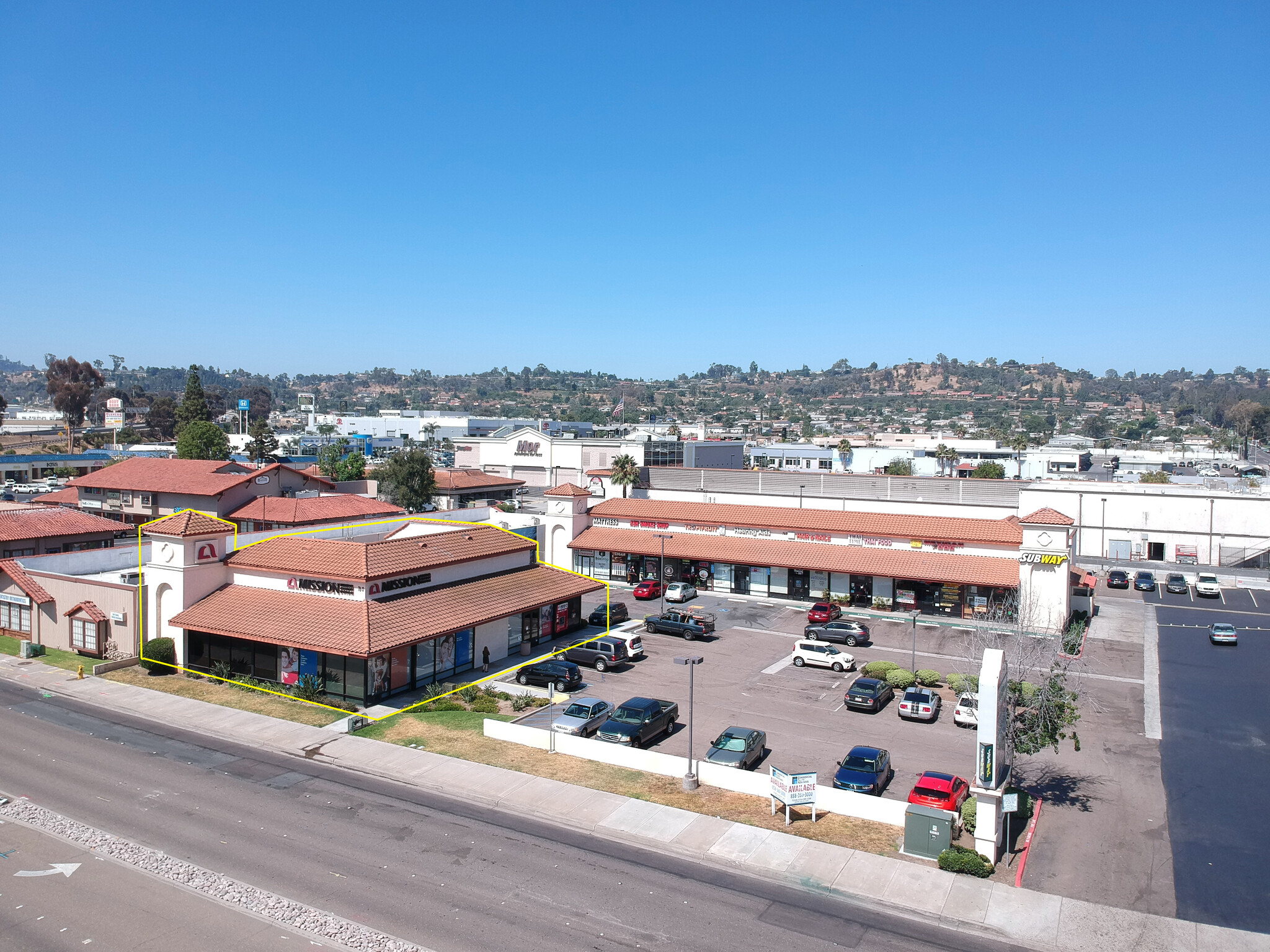 760-762 N Johnson Ave, El Cajon, CA for lease Building Photo- Image 1 of 4