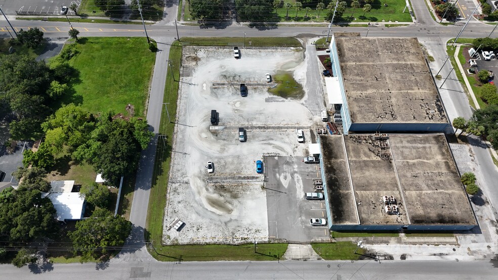 3712 W Walnut St, Tampa, FL for lease - Building Photo - Image 1 of 7