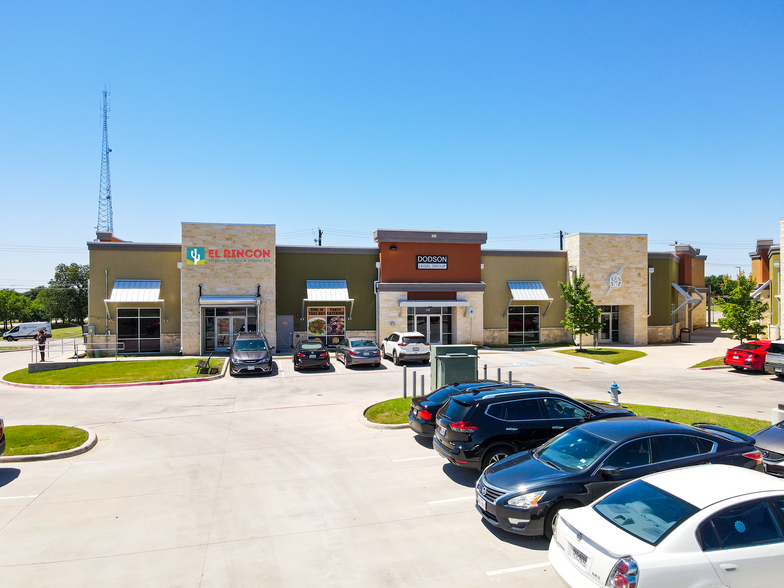 1431 E McKinney St, Denton, TX for sale - Building Photo - Image 1 of 1