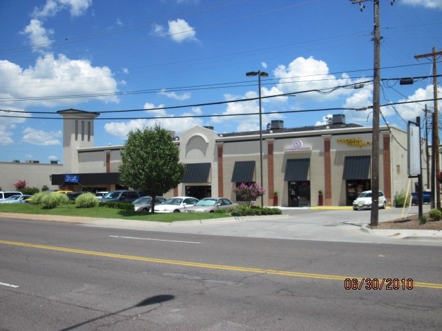 7518 N May Ave, Oklahoma City, OK for lease - Building Photo - Image 3 of 4