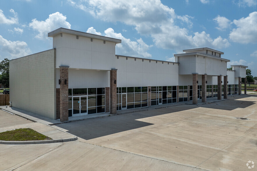 2215 Allen Genoa Rd, Pasadena, TX for lease - Primary Photo - Image 3 of 19