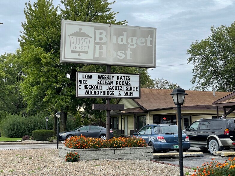 723 S Crescent St, Gilman, IL for sale - Building Photo - Image 1 of 1