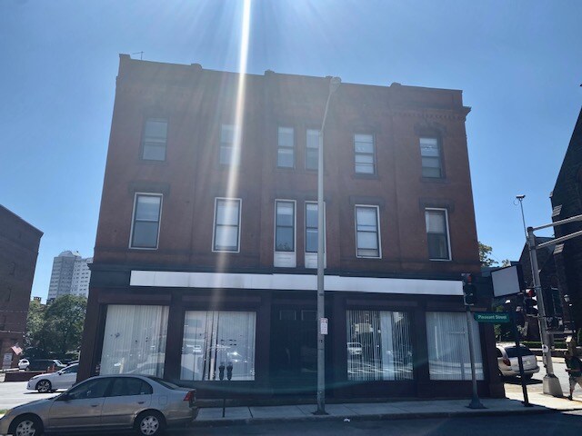 104 Pleasant St, Worcester, MA for sale - Primary Photo - Image 1 of 1