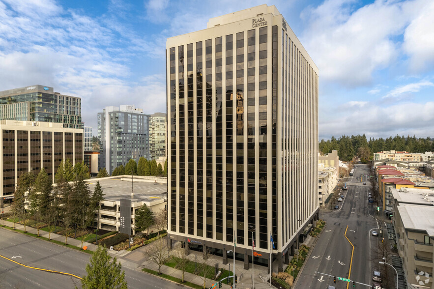 10900 NE 8th St, Bellevue, WA for lease - Building Photo - Image 1 of 9