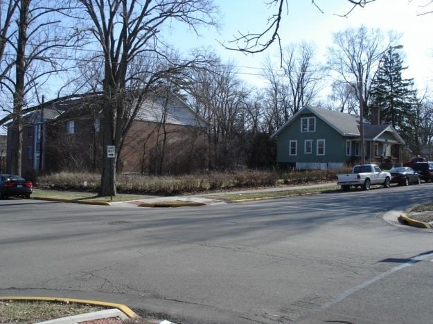 405 E Vine St, Oxford, OH for sale - Building Photo - Image 3 of 9