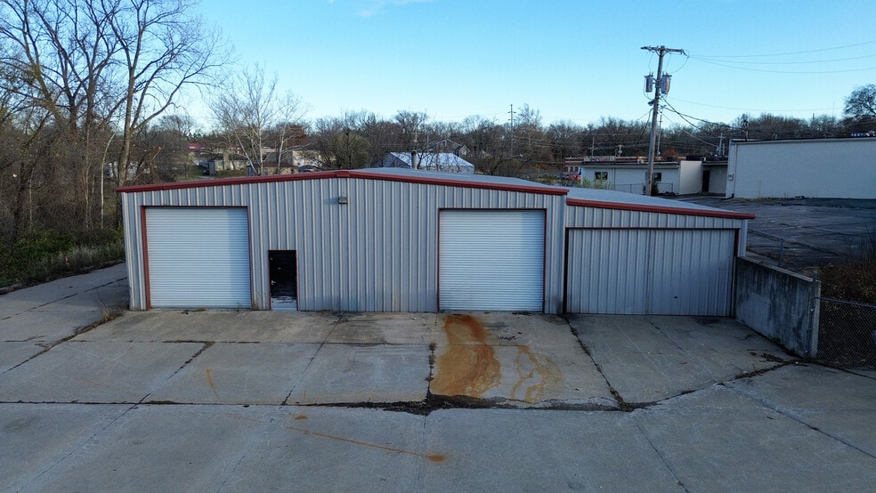 8132-8136 Leavenworth Rd, Kansas City, KS for sale - Building Photo - Image 3 of 7